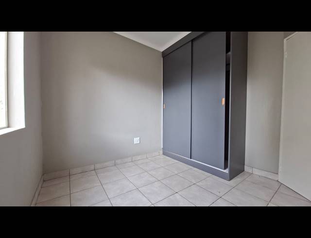 2 BEDROOM APARTMENT TO LET IN VAN DER HOFF PARK